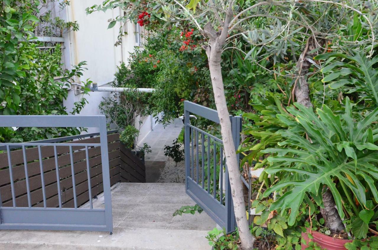 Ferienwohnung Lovely Place To Be Athen Exterior foto